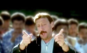 Mushkil Mein Hai Kaun Kisi Ka Lyrics